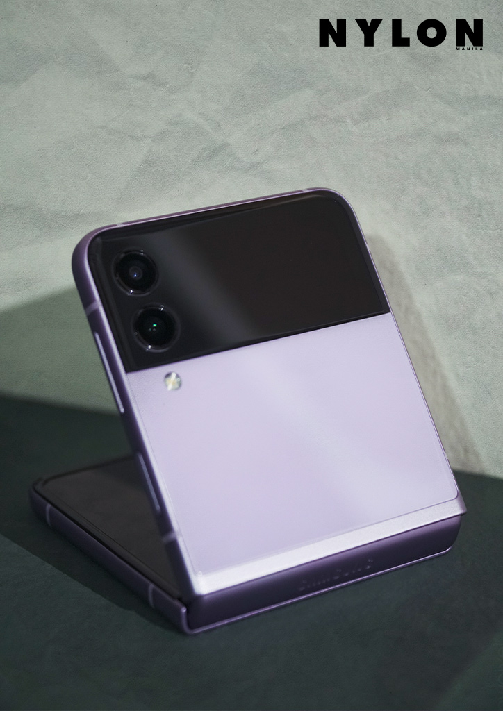 Samung Galaxy Z Flip3 5G in Lavender