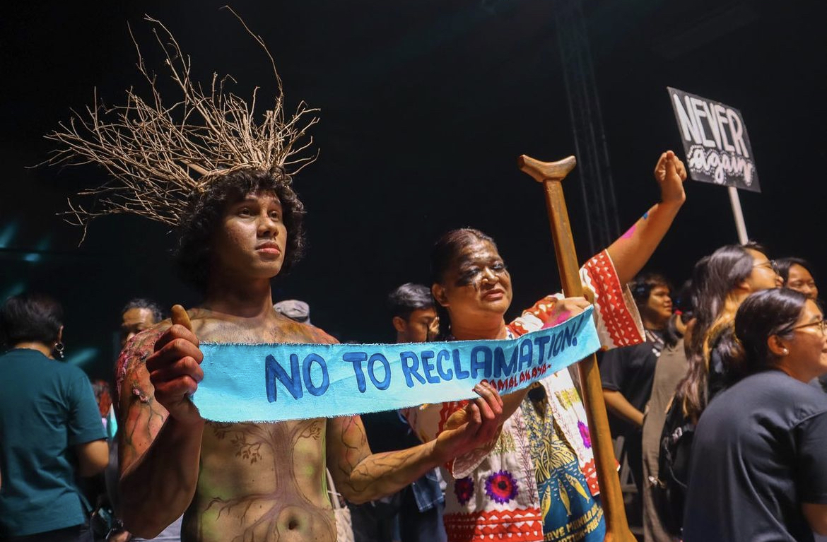 Reclamation at fashion against fascism and fossil fuels
