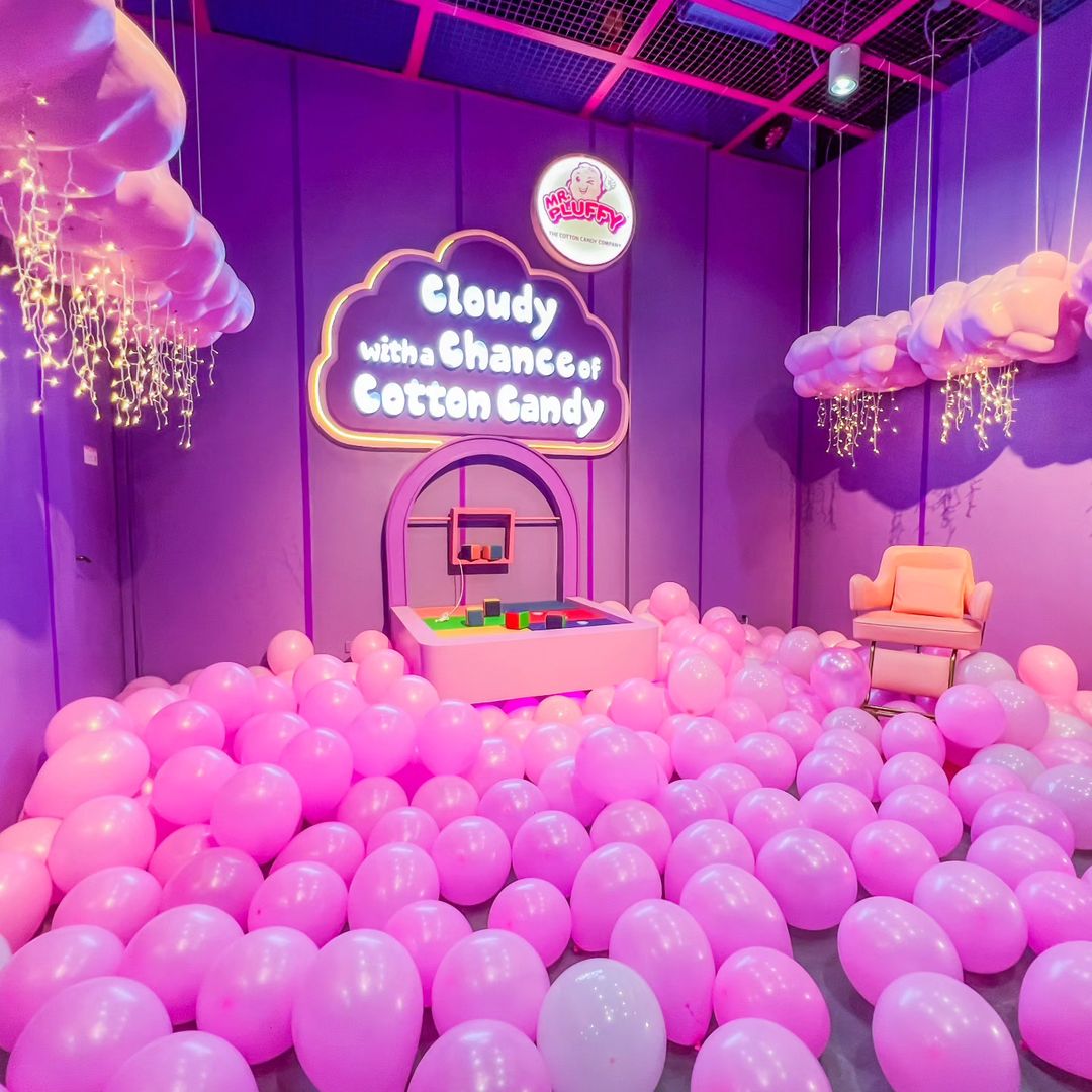 THE DESSERT MUSEUM COTTON CANDY ROOM